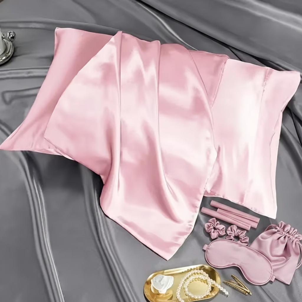 Lilac satin sleep set, badge removed