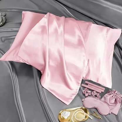 Lilac satin sleep set, badge removed