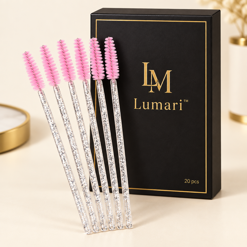 Lumari brush packaging with pink spoolies