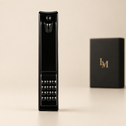 Straight-edge clipper